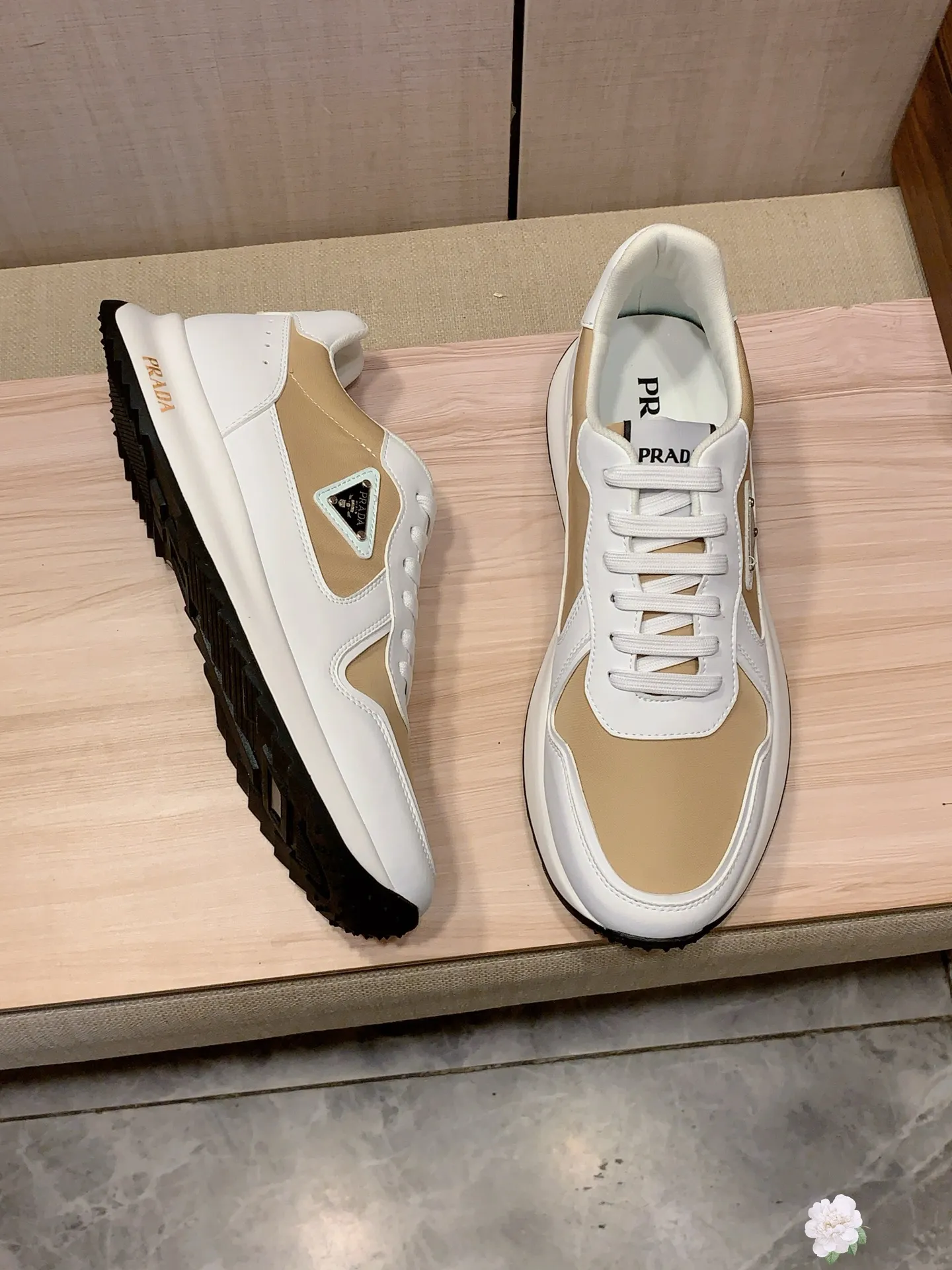 Men's men's shoes💰460💰💰🎩🎩[Lightning][Lightning] "PRADA*" The latest and most popular casual shoes, top brand [seduce] luxury ~ purchasing agency, top ~ quality. [Strong] The upper is made of imported breathable cowhide with material ➕ breathable sheepskin feet (•) and fine workmanship. The original stylish and stylish soft rubber wear-resistant and non-slip outsole is light and comfortable on the feet. The real thing looks better when photographed in person. 0121: code: 38-44, 4️⃣ colors selected